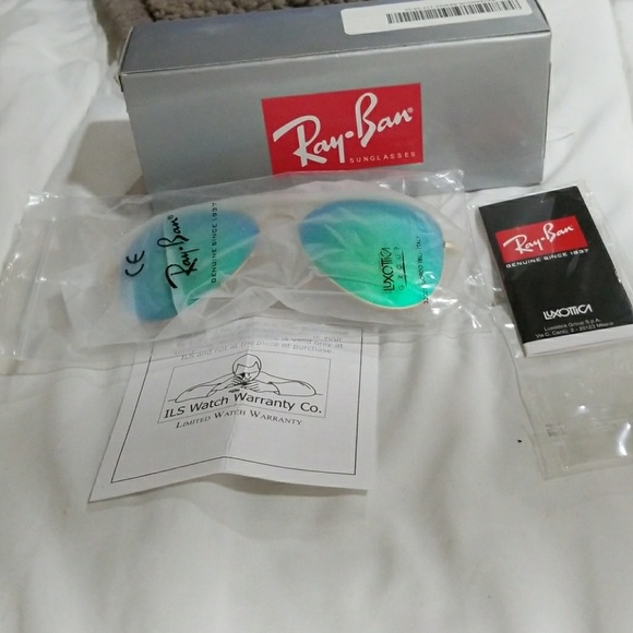 SOLD OUT. - Picture 6 of 6